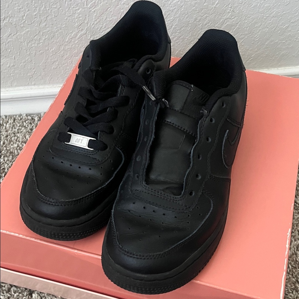 Nike Black Leather Sneakers